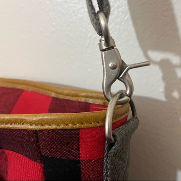 Field & Co Buffalo Plaid Laptop Crossbody Tote - Picture 9 of 15